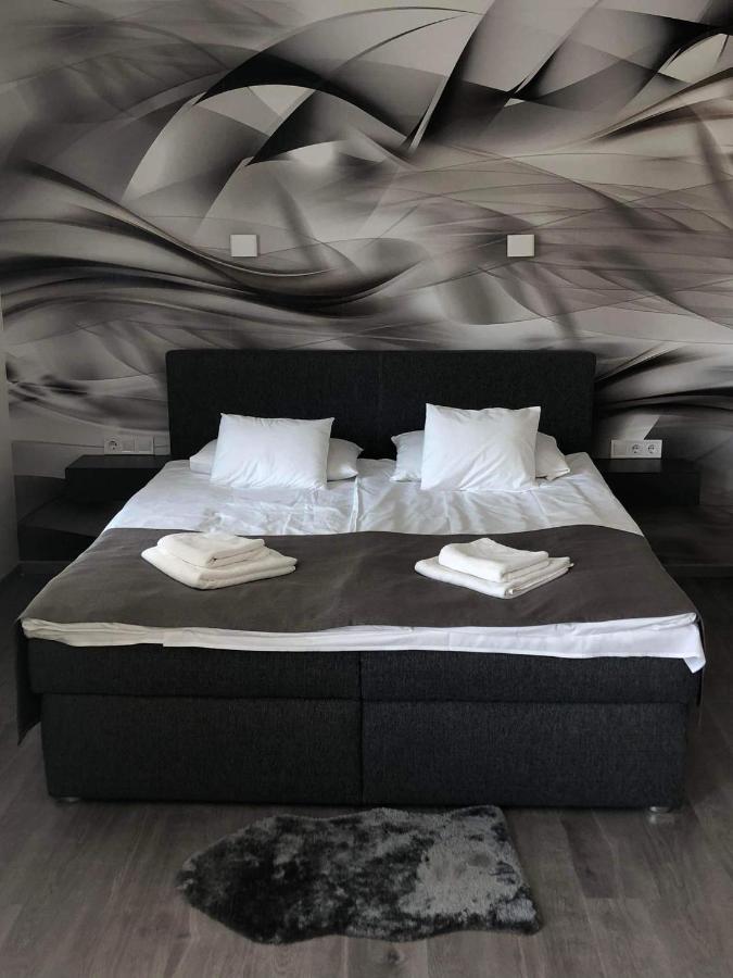 Brill Hotel Békéscsaba Extérieur photo