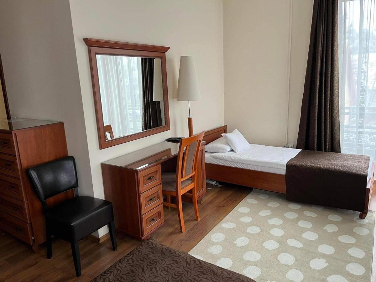 Brill Hotel Békéscsaba Extérieur photo