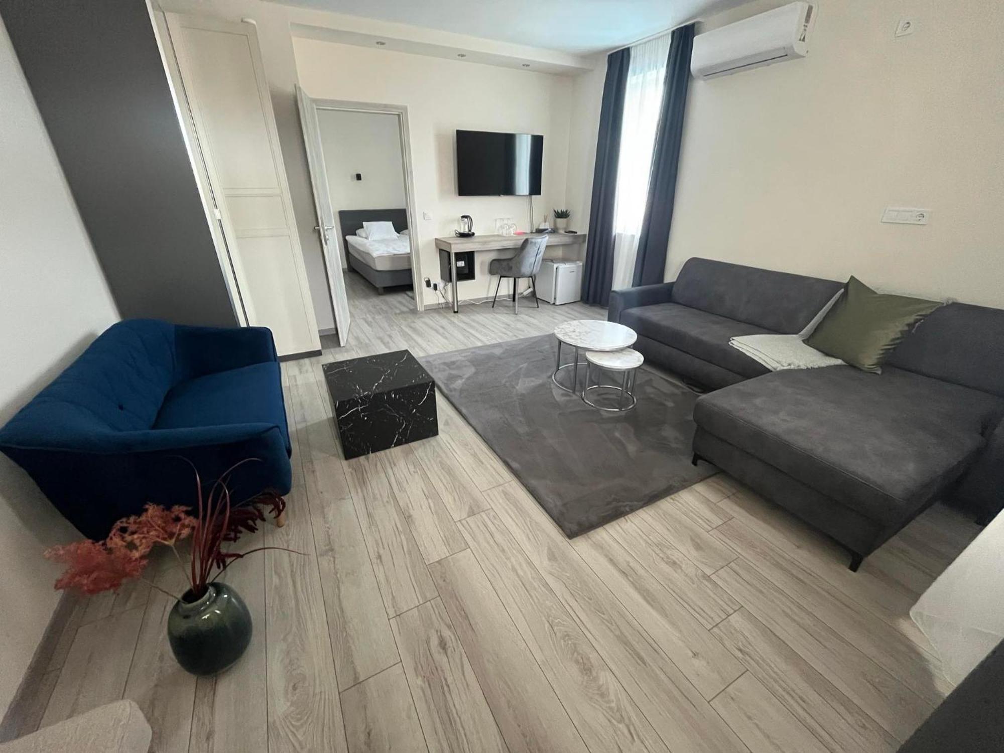 Brill Hotel Békéscsaba Extérieur photo